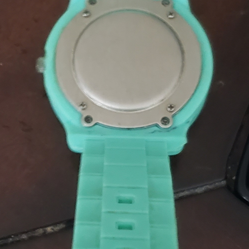 Ladies Watch - Picture 2 of 3